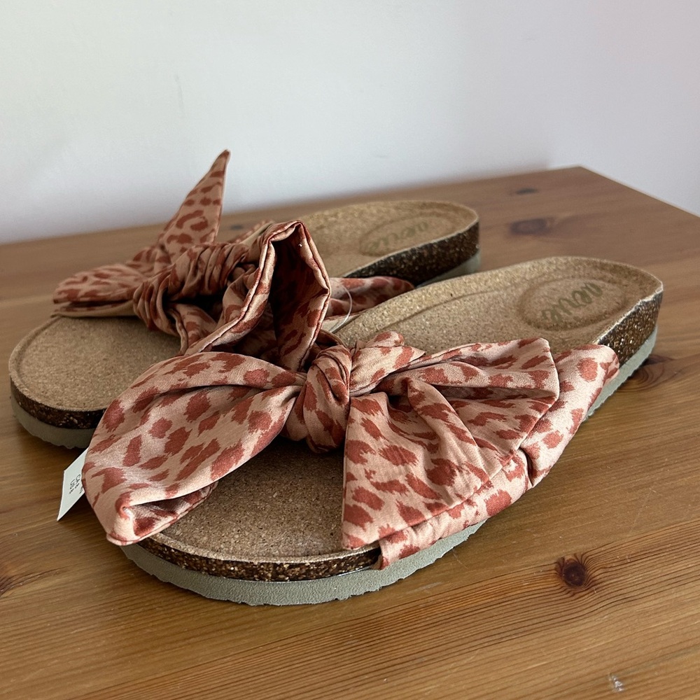 Aerie Sandals